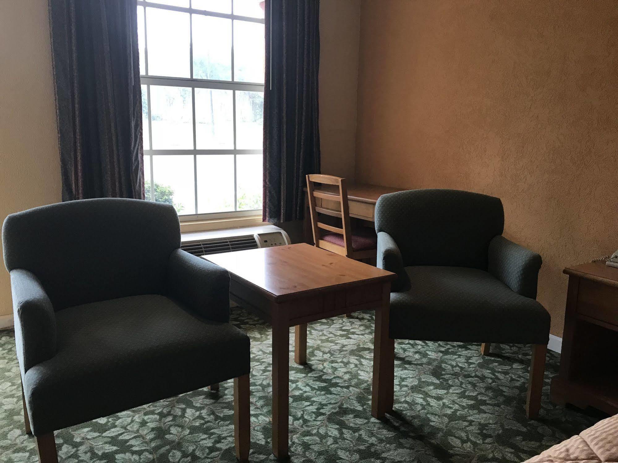 Seven Hills Suites I-10 Tallahassee Bagian luar foto