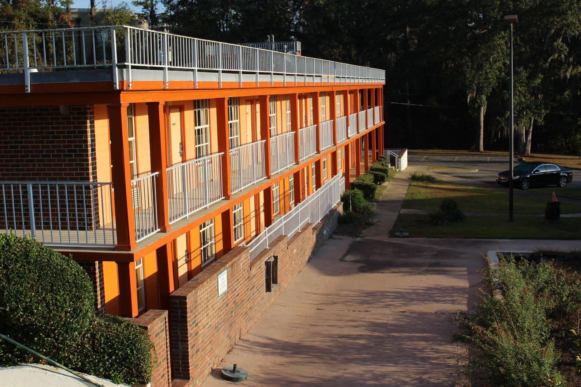Seven Hills Suites I-10 Tallahassee Bagian luar foto